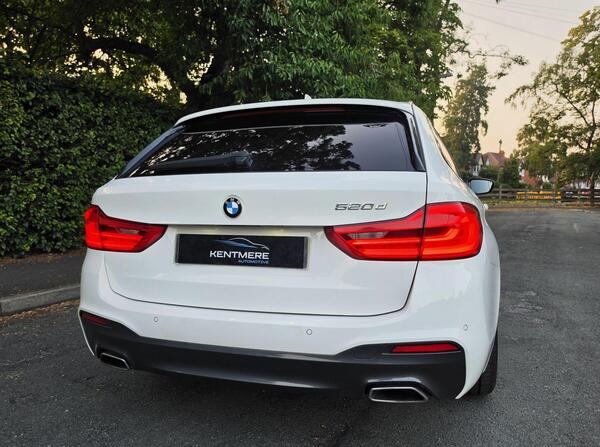 2019 BMW 5 Series 2.0 520d M Sport Touring Auto Euro 6 (s/s) 5dr