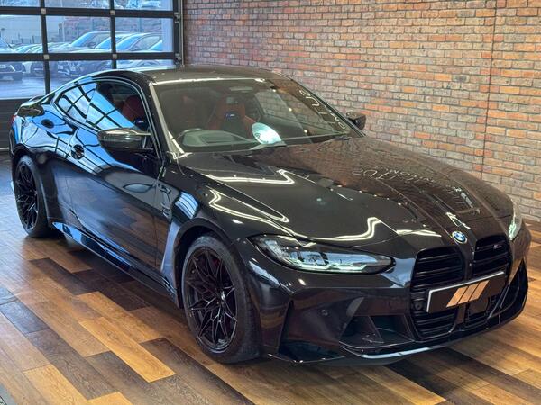 BMW M4 view 5