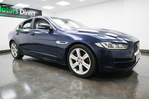 Jaguar Xe view 3