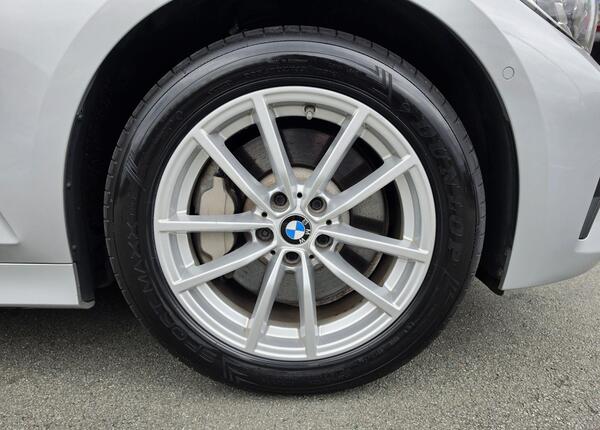 2019 BMW 3 Series 2.0 330e 12kWh SE Pro Auto Euro 6 (s/s) 4dr