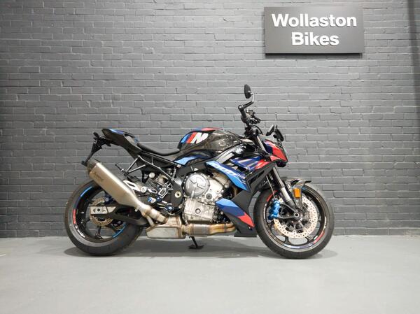 Wollaston BMW Bikes Northampton | Bike dealership in Northampton ...