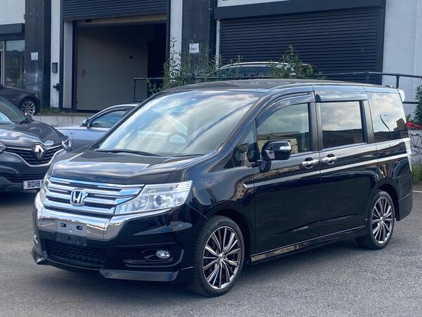 Honda Stepwagon view 5