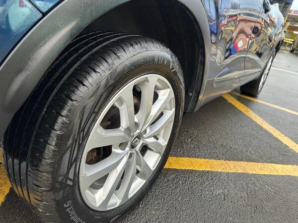 Renault Kadjar view 3