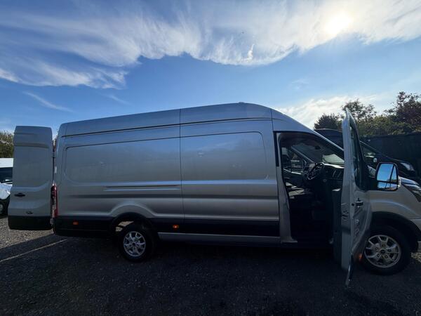 2023 Ford Transit 2.0 350 EcoBlue MHEV Limited RWD L4 H3 Euro 6 (s/s) 5dr