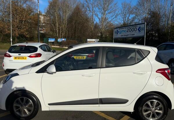 Hyundai I10 view 6