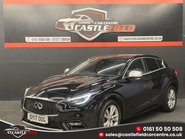 Infiniti Q30 view 3