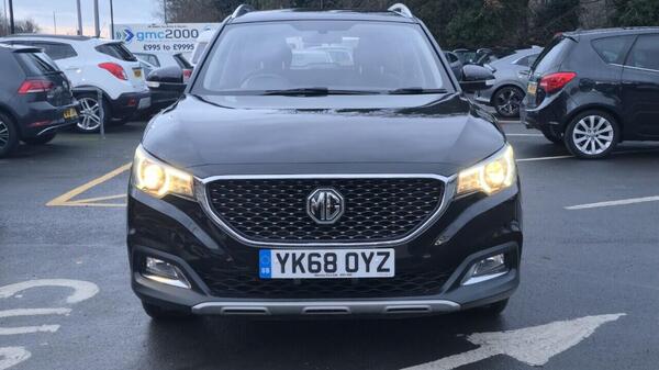 MG MG ZS view 2