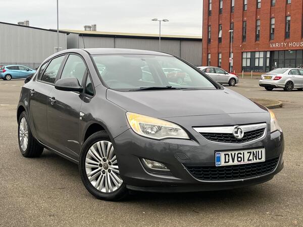 Vauxhall Astra view 3