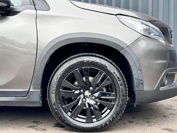 Peugeot 2008 view 4