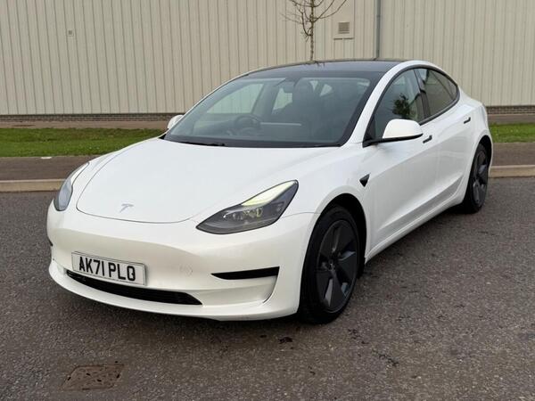 Tesla Model 3 view 5