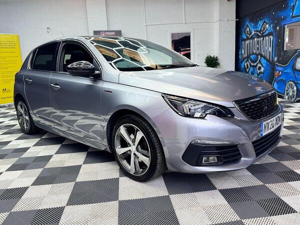 Peugeot 308 view 5