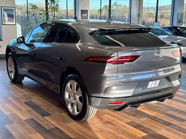 Jaguar I Pace view 7