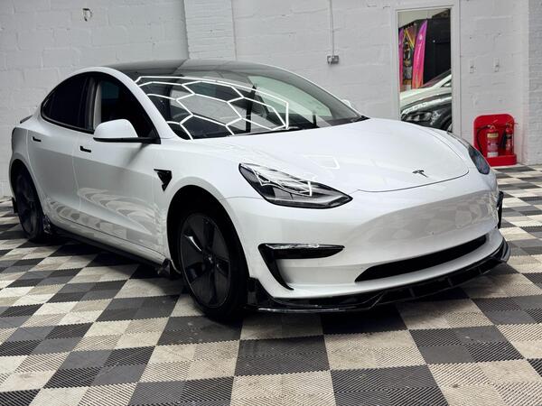 Tesla Model 3 view 6