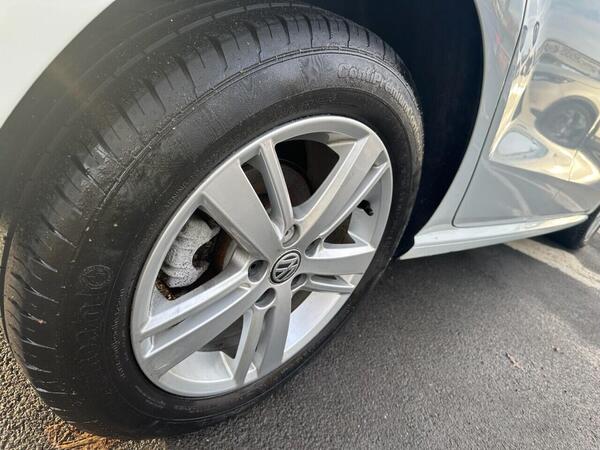 Volkswagen Polo view 3
