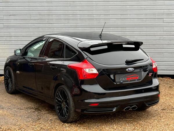 Ford Focus view 6