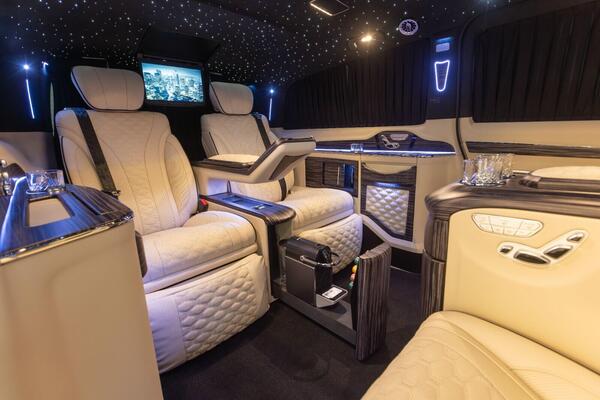 Mercedes-Benz V Class view 3