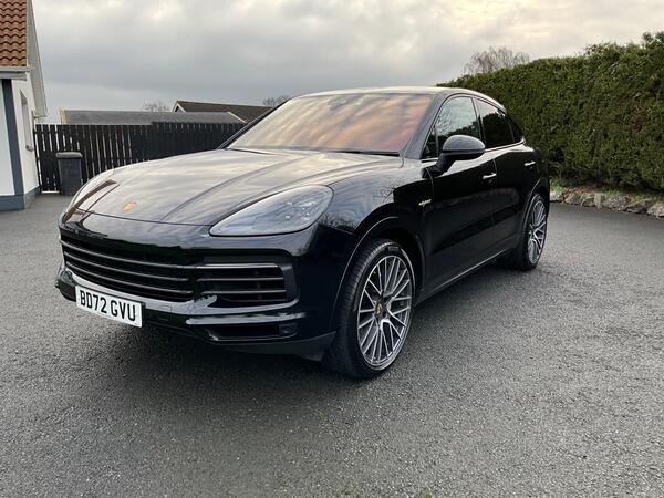 Porsche Cayenne view 2