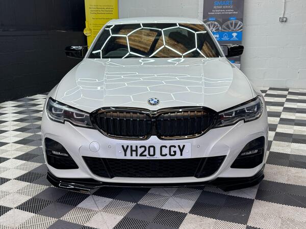 BMW 3 Series view 3