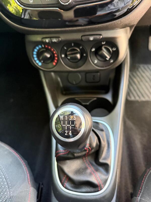 2017 Vauxhall Corsa 1.4i ecoTEC SRi Euro 6 3dr