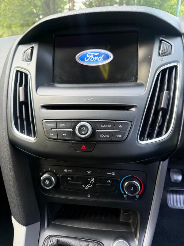 2017 Ford Focus 1.0T EcoBoost Zetec Edition Euro 6 (s/s) 5dr