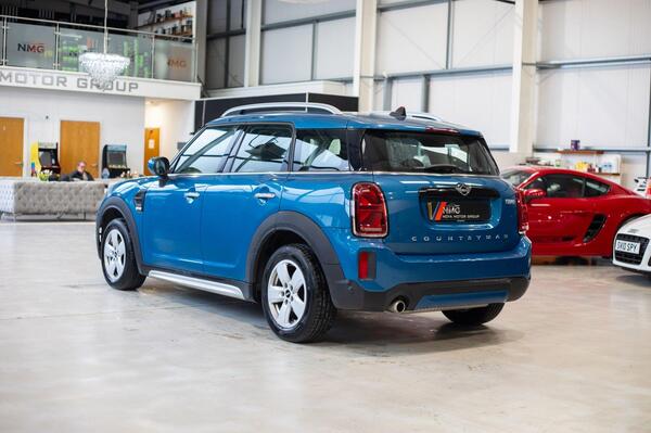 Mini Countryman view 4