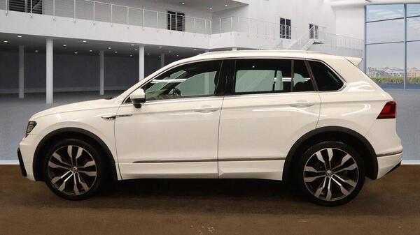 Volkswagen Tiguan view 6