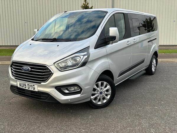 Ford Tourneo Custom view 4