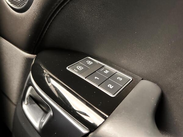 Land Rover Range Rover Sport view 6