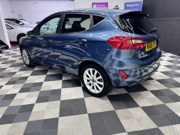 Ford Fiesta view 5
