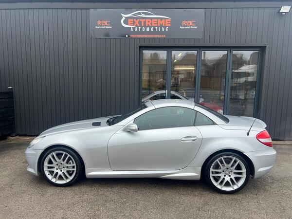 Mercedes-Benz SLK view 4