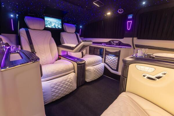 Mercedes-Benz V Class view 4