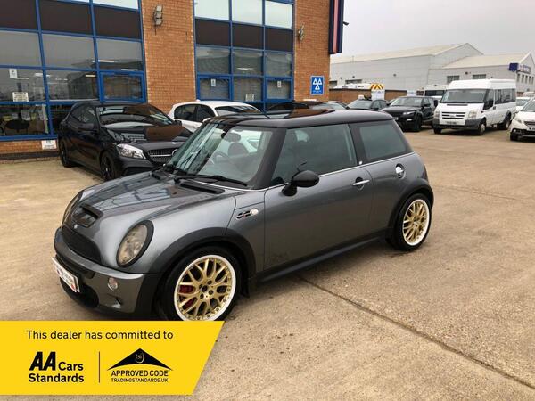 MINI Hatch view 4