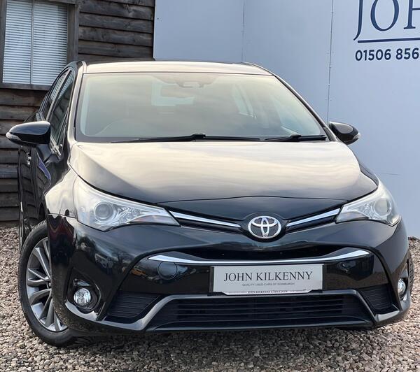 Toyota Avensis view 2