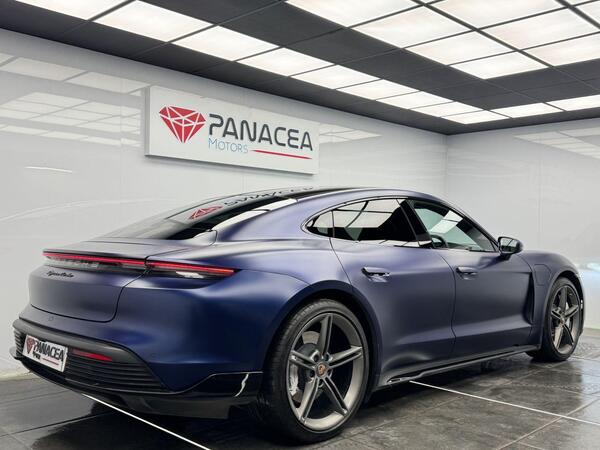 Porsche Taycan view 7