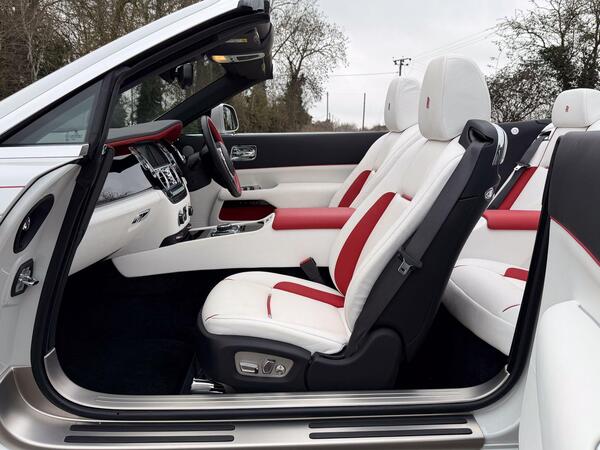 Rolls-Royce Dawn view 3