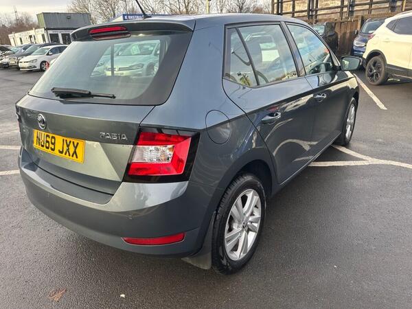 Skoda Fabia view 2