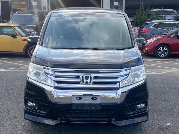 Honda Stepwagon view 6