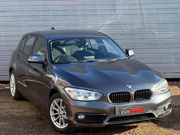BMW 1 Series view 5