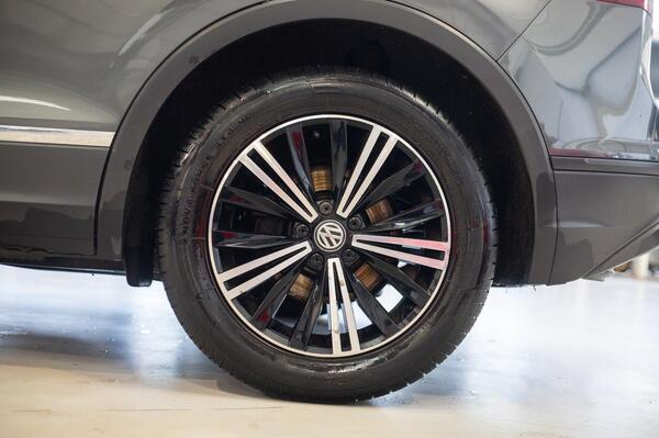 Volkswagen Tiguan view 7