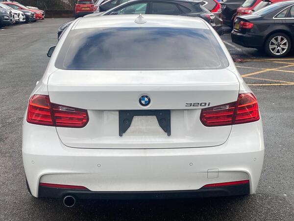 BMW 3 Series view 7
