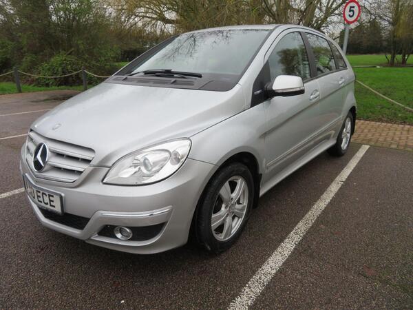 Mercedes-Benz A view 2