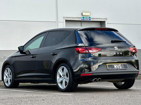 Seat Leon view 5