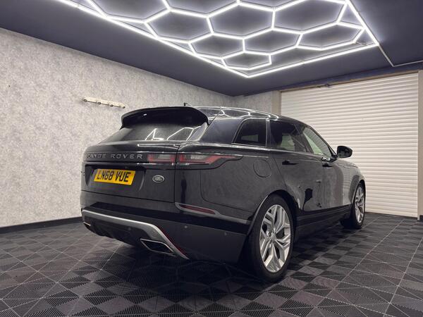Land Rover Range Rover Velar view 4