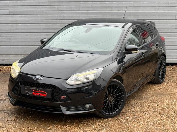 Ford Focus view 3