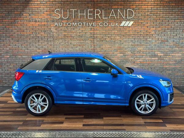 Audi Q2 view 4