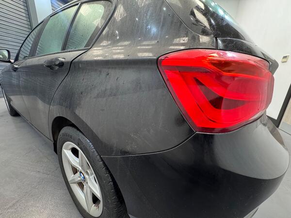 BMW 1 Series view 3