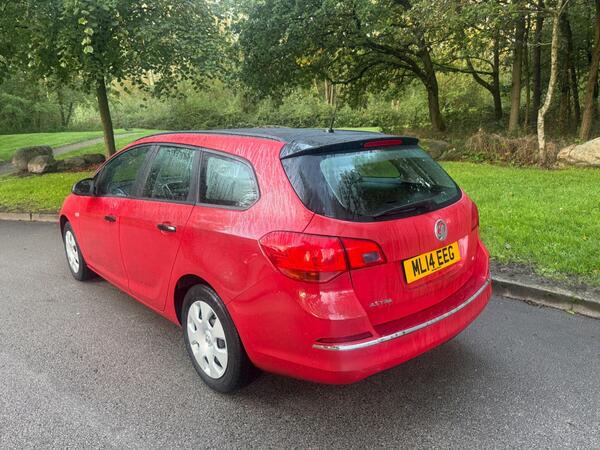 2014 Vauxhall Astra 1.6 16V Design Sports Tourer Auto Euro 5 5dr