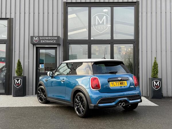Mini Hatch view 3
