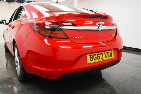 Vauxhall Insignia view 5