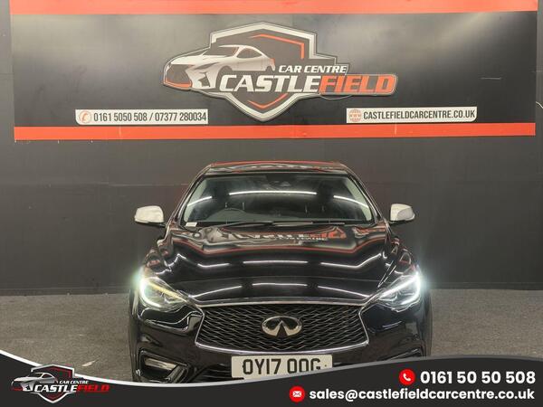 Infiniti Q30 view 2